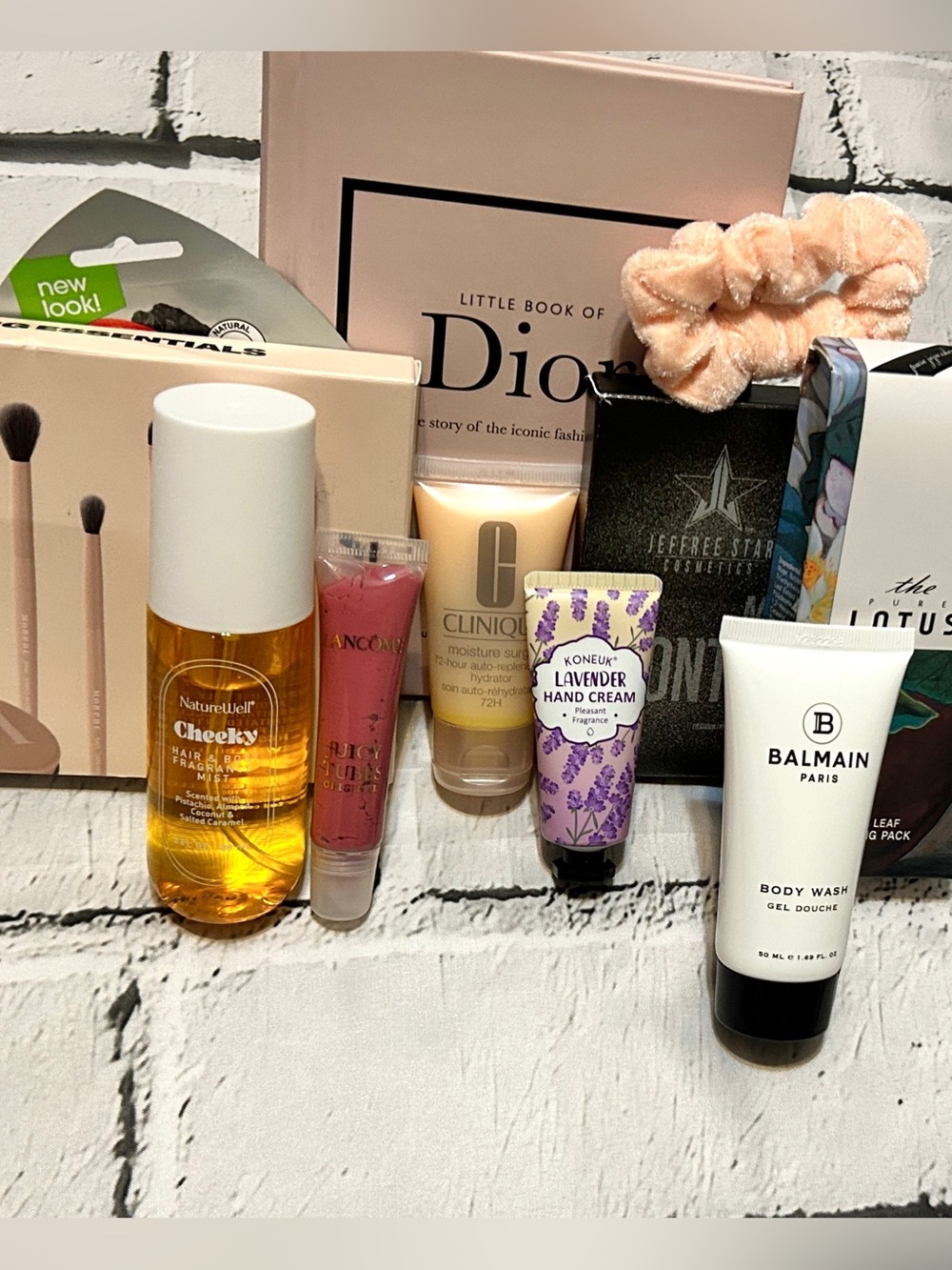 11 Piece Beauty Bundle - New Balmain, Clinique, Lancôme, Morphe, Naturewell…